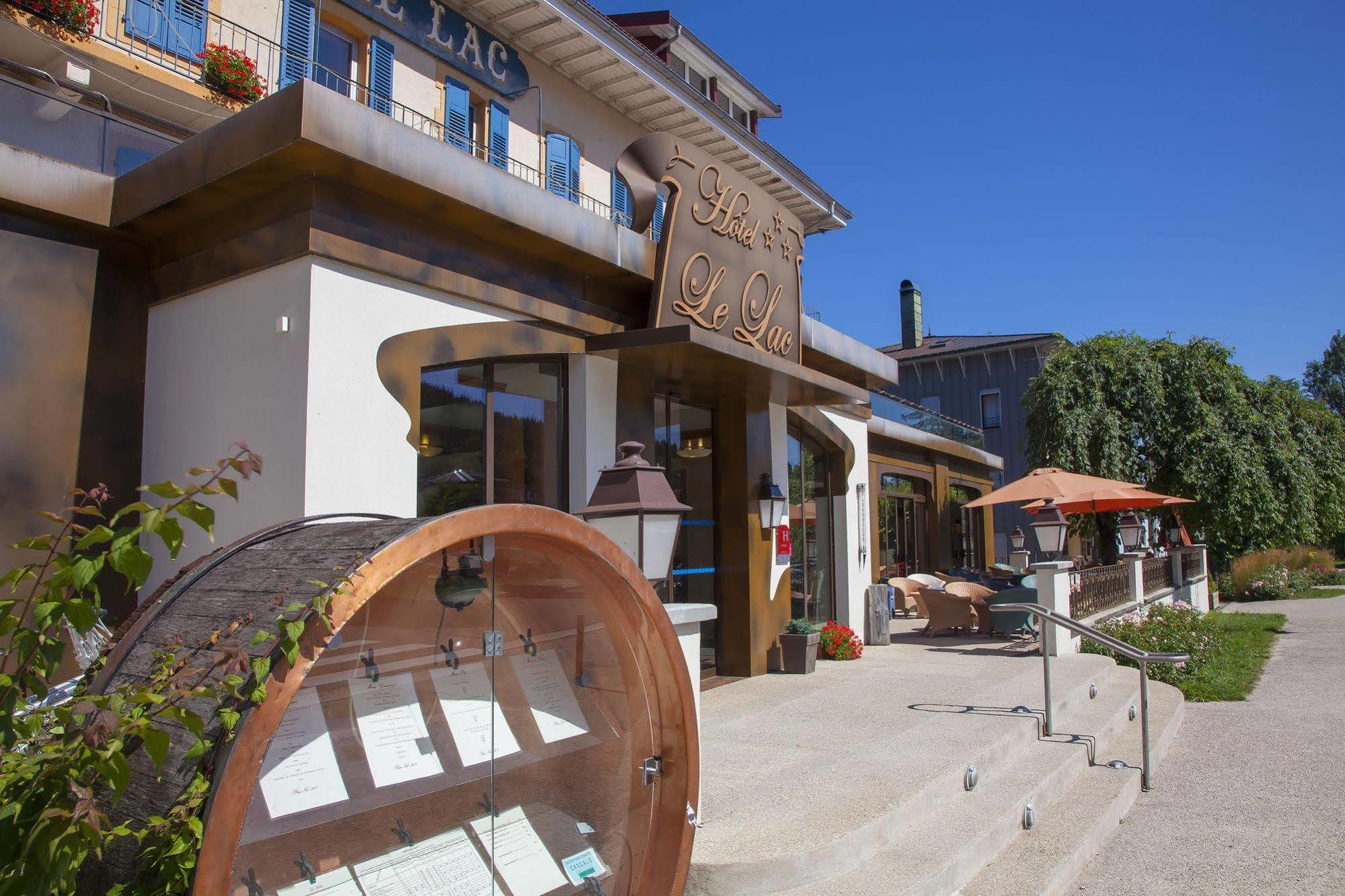 Hotel-Restaurant Le Lac Malbuisson Exterior photo